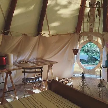 Luxury tent Tipi Dans La Foret *
