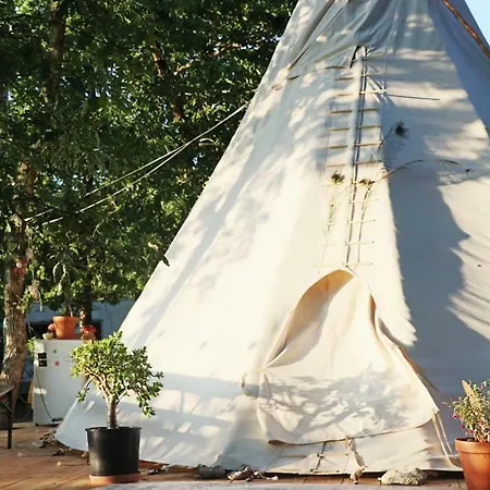 Tipi Dans La Foret Luxury tent *