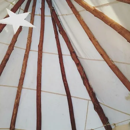 Tipi Dans La Foret Luxury tent